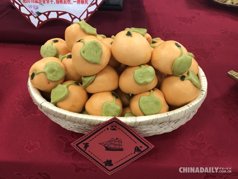 別樣的禮物！大學廚師為畢業生奉獻特色面點