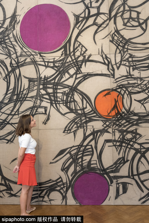 簡約的線條之美 英國倫敦舉行極簡主義作品展