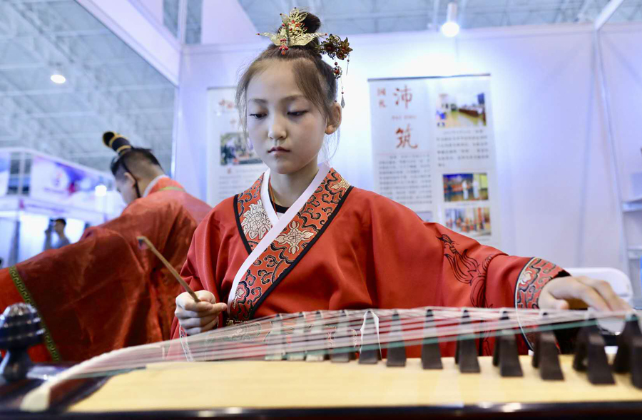 改革開放四十周年藝術教育成果展在京舉行