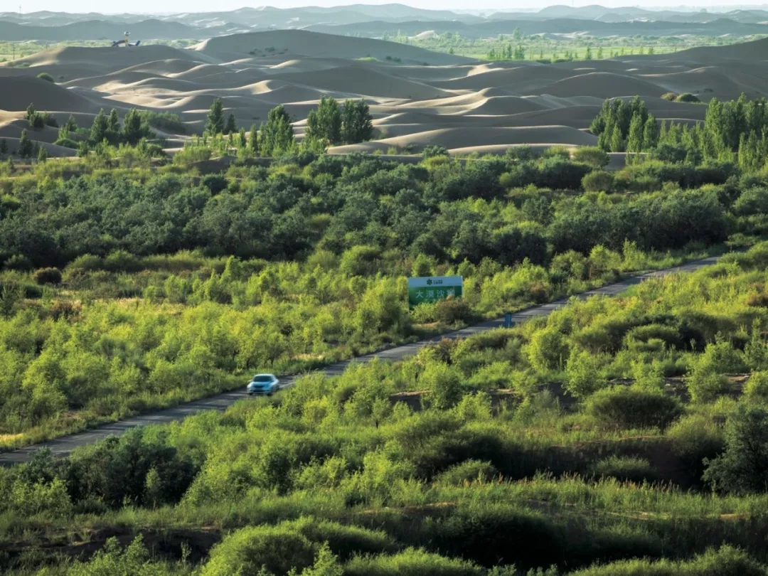 這片離北京最近的沙漠,有著三十年點沙成金的傳奇史