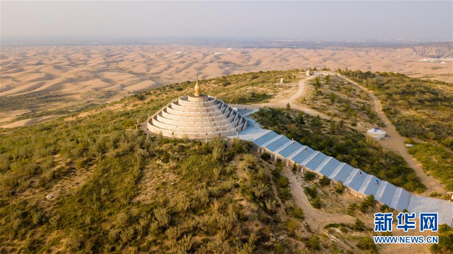 天空之眼瞰庫(kù)布其沙漠