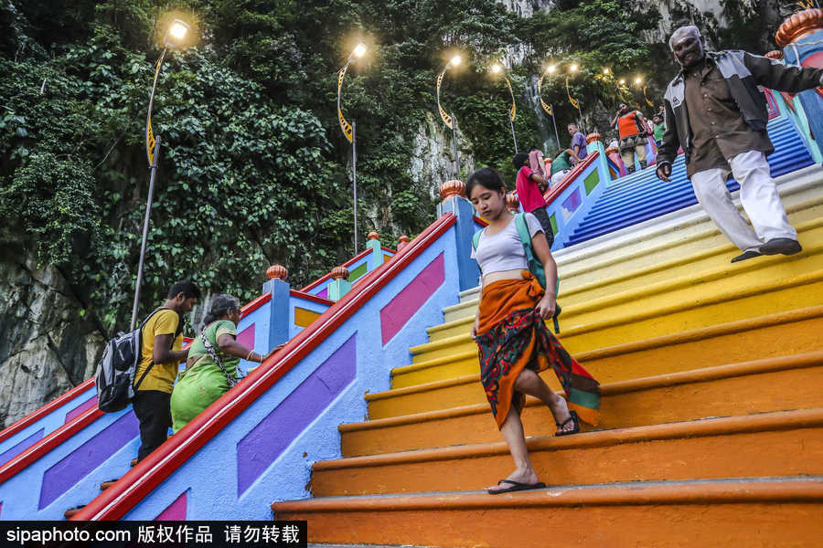 又一“網紅”拍照打卡處！馬來西亞吉隆坡彩虹樓梯成地標性景點