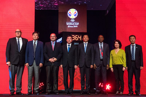 天梭倒計時鐘北京啟動!<BR>國際籃聯(lián)2019籃球世界杯進入周年倒數(shù)