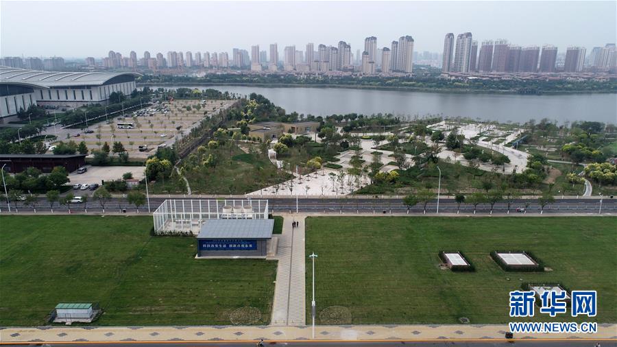 津城展美顏 靜待達沃斯