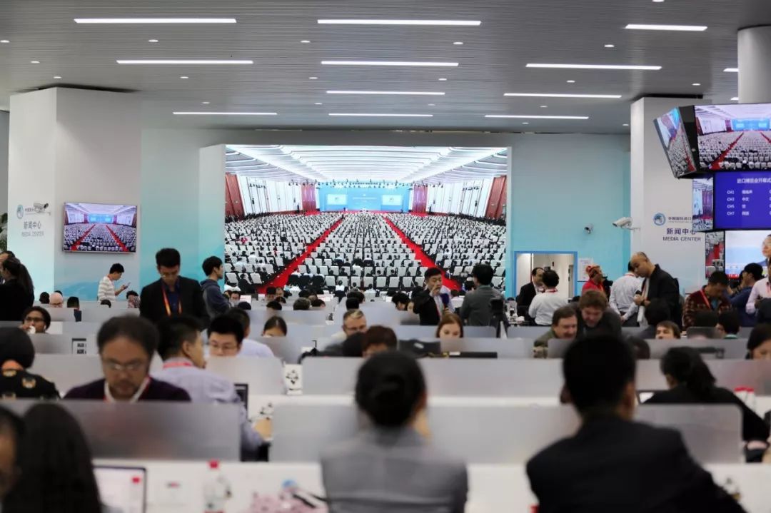 1 時政新聞眼|開幕式結束后,習近平“巡館”看了些什么?