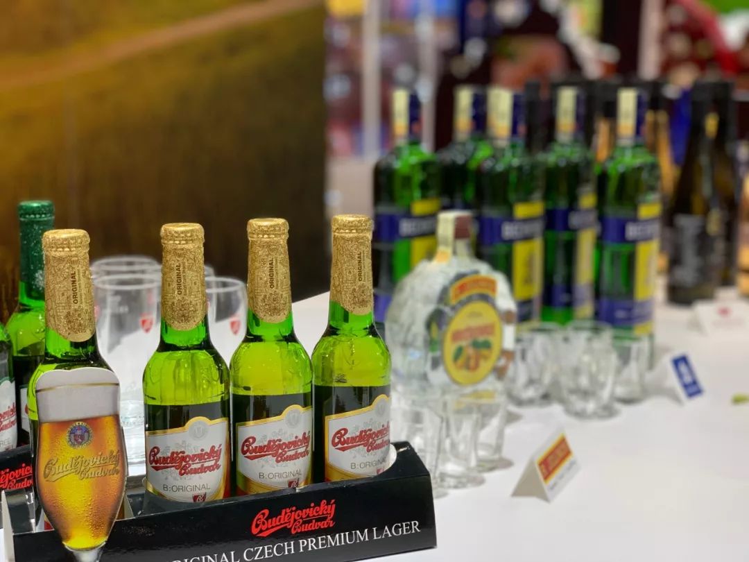 1 時政新聞眼|開幕式結束后,習近平“巡館”看了些什么?