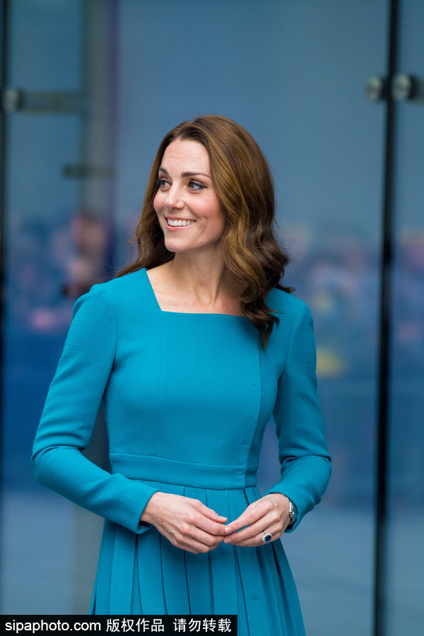 凱特王妃到底有多少件藍色衣服？盤點凱特經(jīng)典“藍衣”look