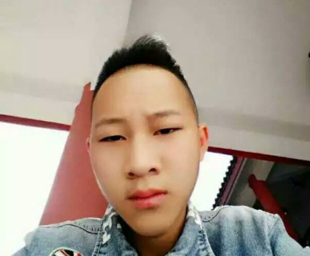 男子擊敗全國腦型 網友：論自信我就服你【圖】