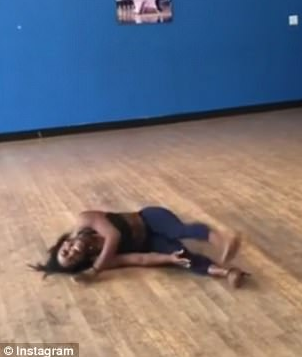 看著都疼！奧運(yùn)冠軍“腳滑”劈叉痛到叫出來(lái)