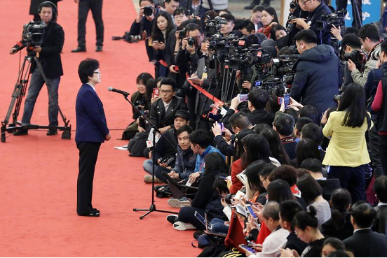 兩會(huì)圖集:在“部長(zhǎng)通道”接受采訪(fǎng)的部長(zhǎng)們