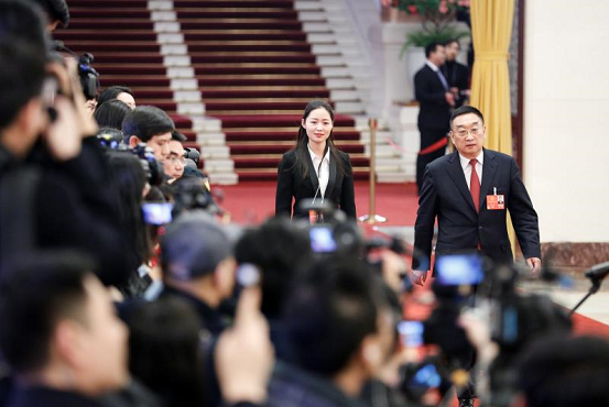 兩會(huì)圖集:在“部長(zhǎng)通道”接受采訪(fǎng)的部長(zhǎng)們