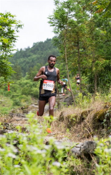 2018年度中國山地馬拉松系列賽-“騰龍洞杯”湖北利川站涼爽開跑