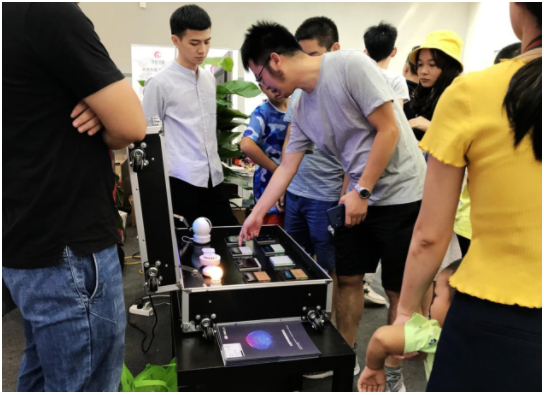 華翌智能家居狠skr，在重慶智博會(huì)遭萬人圍觀！