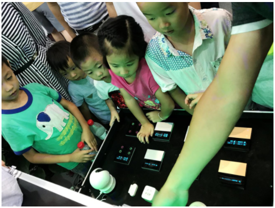 華翌智能家居狠skr，在重慶智博會(huì)遭萬人圍觀！