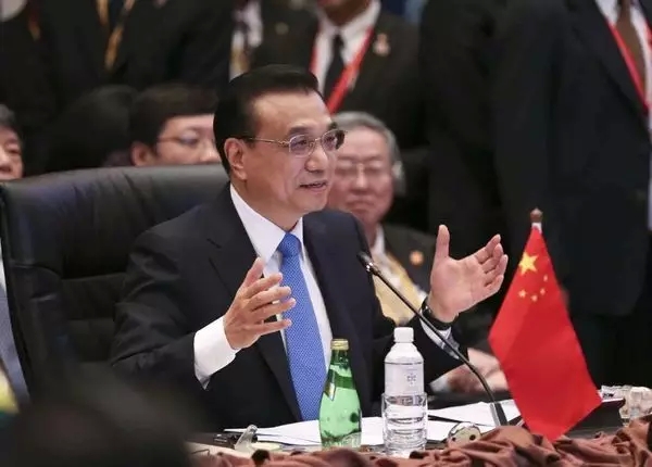 李克強(qiáng)歷次出席東亞峰會(huì)向世界傳遞出什么信號(hào)?
