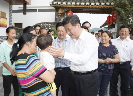 【網(wǎng)絡(luò)媒體走轉(zhuǎn)改】習(xí)近平扶貧路上話鄉(xiāng)愁