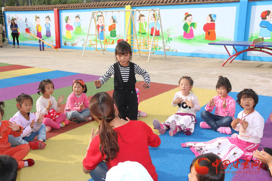 【網絡媒體走轉改】行走紅色南梁 朗朗書聲中看教育扶貧啟智民族未來(組圖)