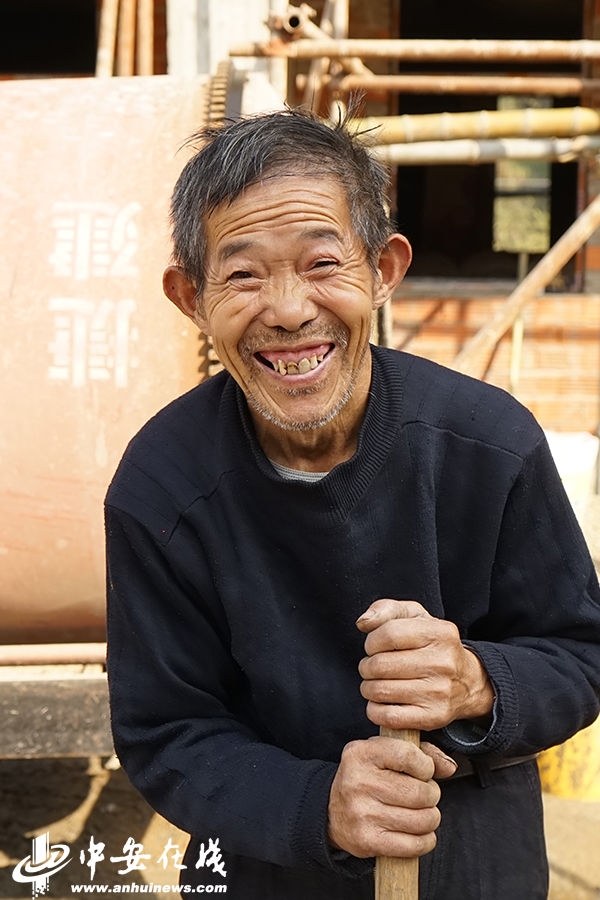 笑一笑 拍個照 俺們不再是貧困戶!——金寨縣迎河村的22張燦爛笑臉