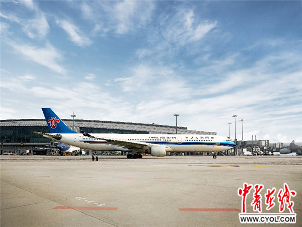 【十九大精神進(jìn)央企】機(jī)務(wù)工程師劉宇輝:做一名飛機(jī)的遠(yuǎn)程“聽診人”