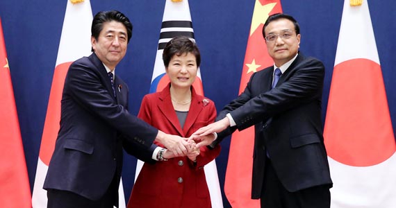 李克強出席第六次中日韓領導人會議