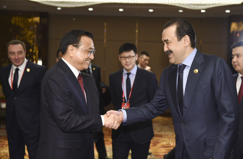 李克強與上合組織各國領(lǐng)導人鄭州相會