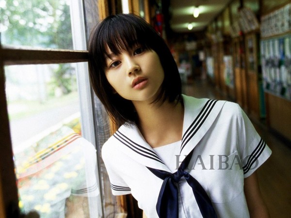 OMG！“辣媽”堀北真希退出娛樂圈，登上日媒頭條，曾經的Top級女演員竟決心做家庭主婦？